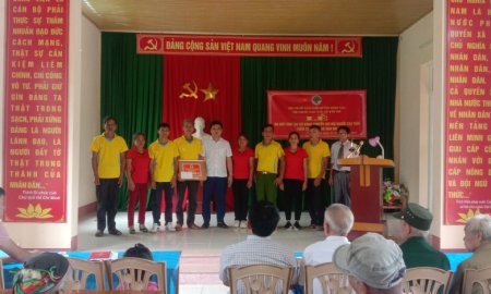 Lễ ra mắt câu lạc bộ bóng chuyền hơi Người cao tuổi Thôn Cao Sơn, xã Vân Am
